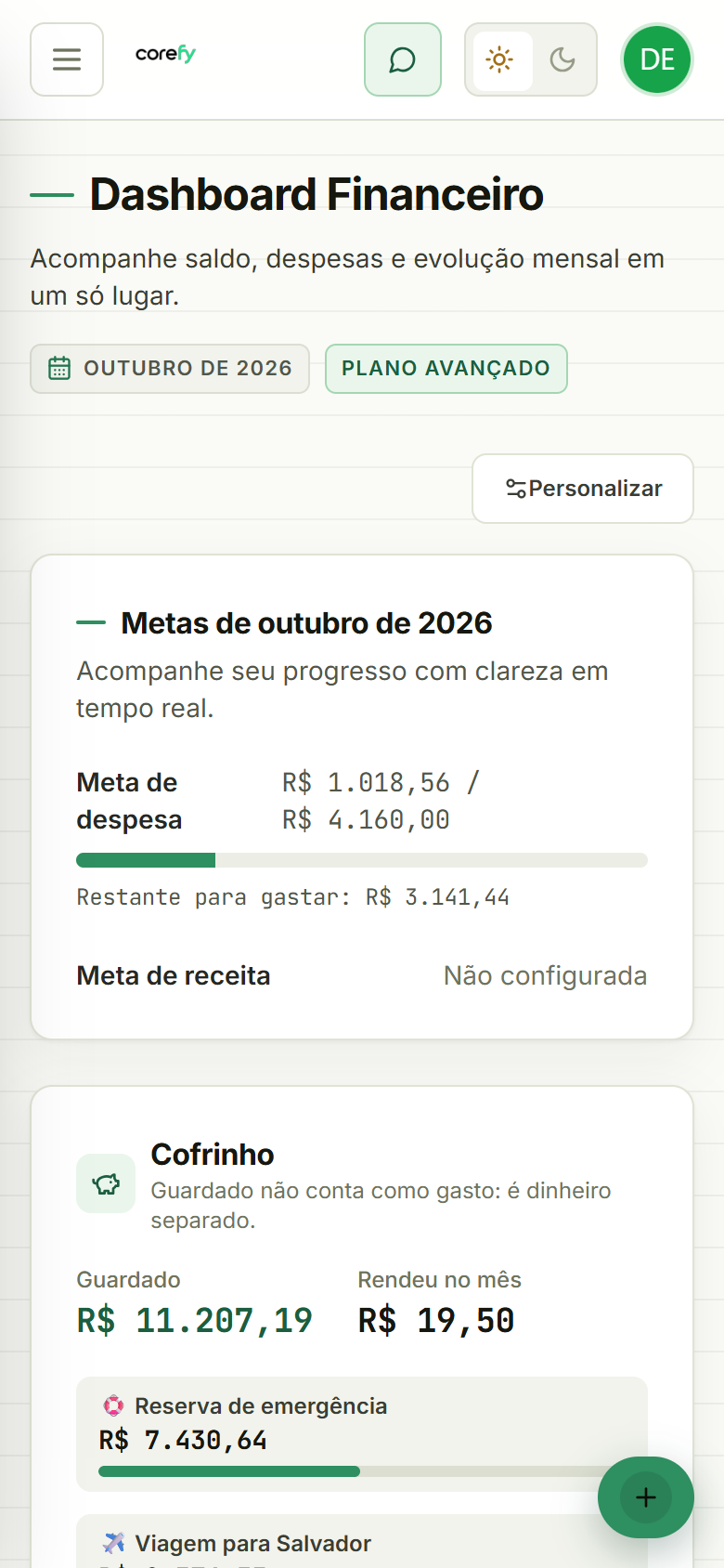 Dashboard da Corefy no celular com metas do mês e cofrinho
